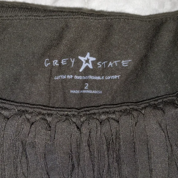 Grey state Soleil top in desert palm🏖 - Picture 2 of 4